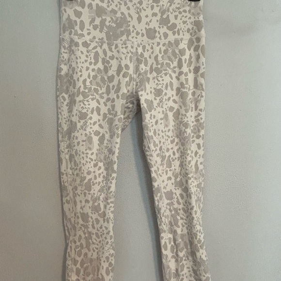 lululemon athletica Pants - lululemon athletica Gray Patterned Leggings